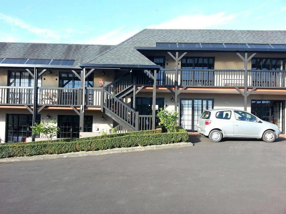 Knights Inn Оукланд Екстериор снимка