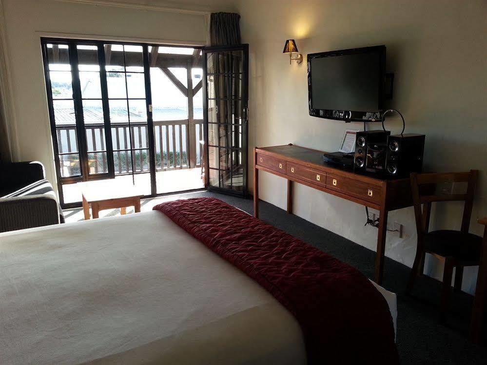 Knights Inn Оукланд Екстериор снимка